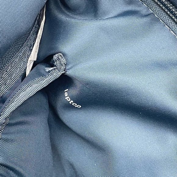 Lululemon Rise & Shine 25L Backpack - Picture 10 of 12